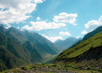 Ontdek de schoonheid van Kirgizië: Natuur, cultuur en avontuur